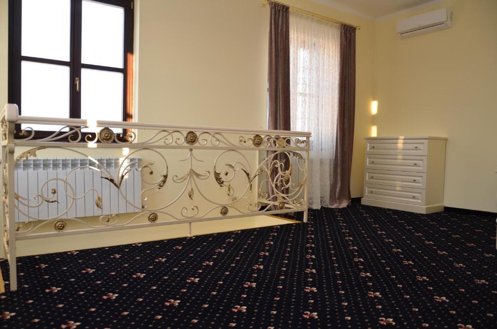 Chateau Royal Hotel Berezovka  Habitación foto
